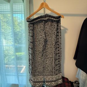 Black and White Paisley Print Pants